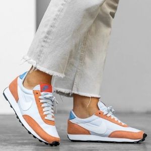 Nike Daybreak Football Grey Orange Shoes CK2351-005
Women's Sneaker Size 8